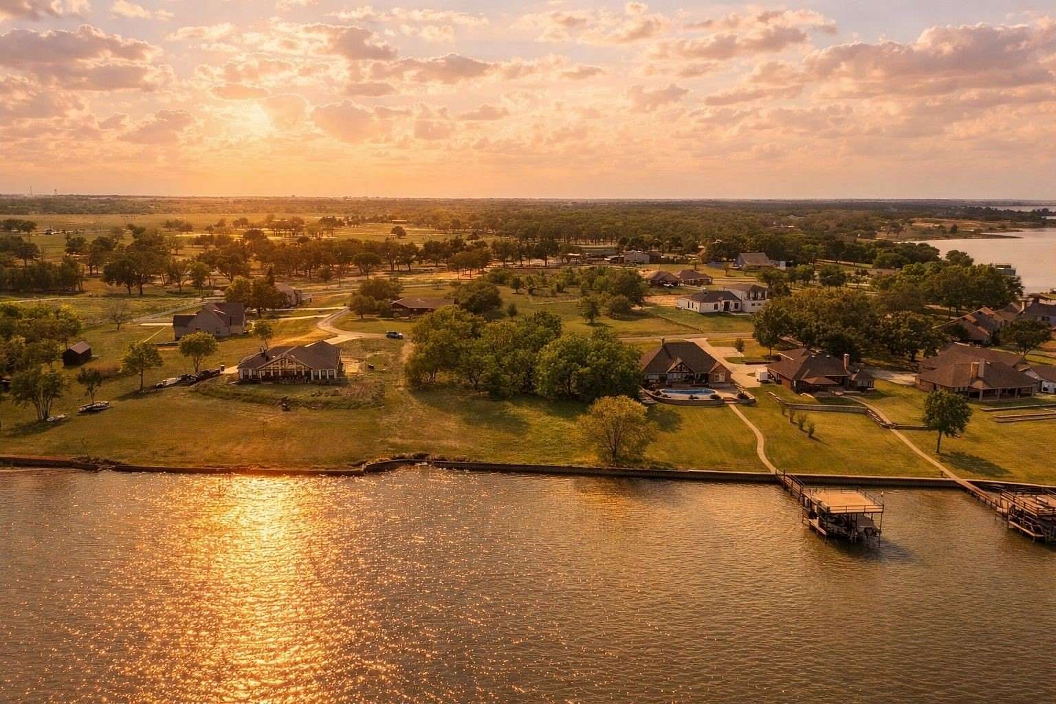 0.58 Acres of Residential Land for Sale in Corsicana, Texas