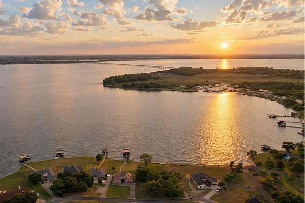 0.58 Acres of Residential Land for Sale in Corsicana, Texas