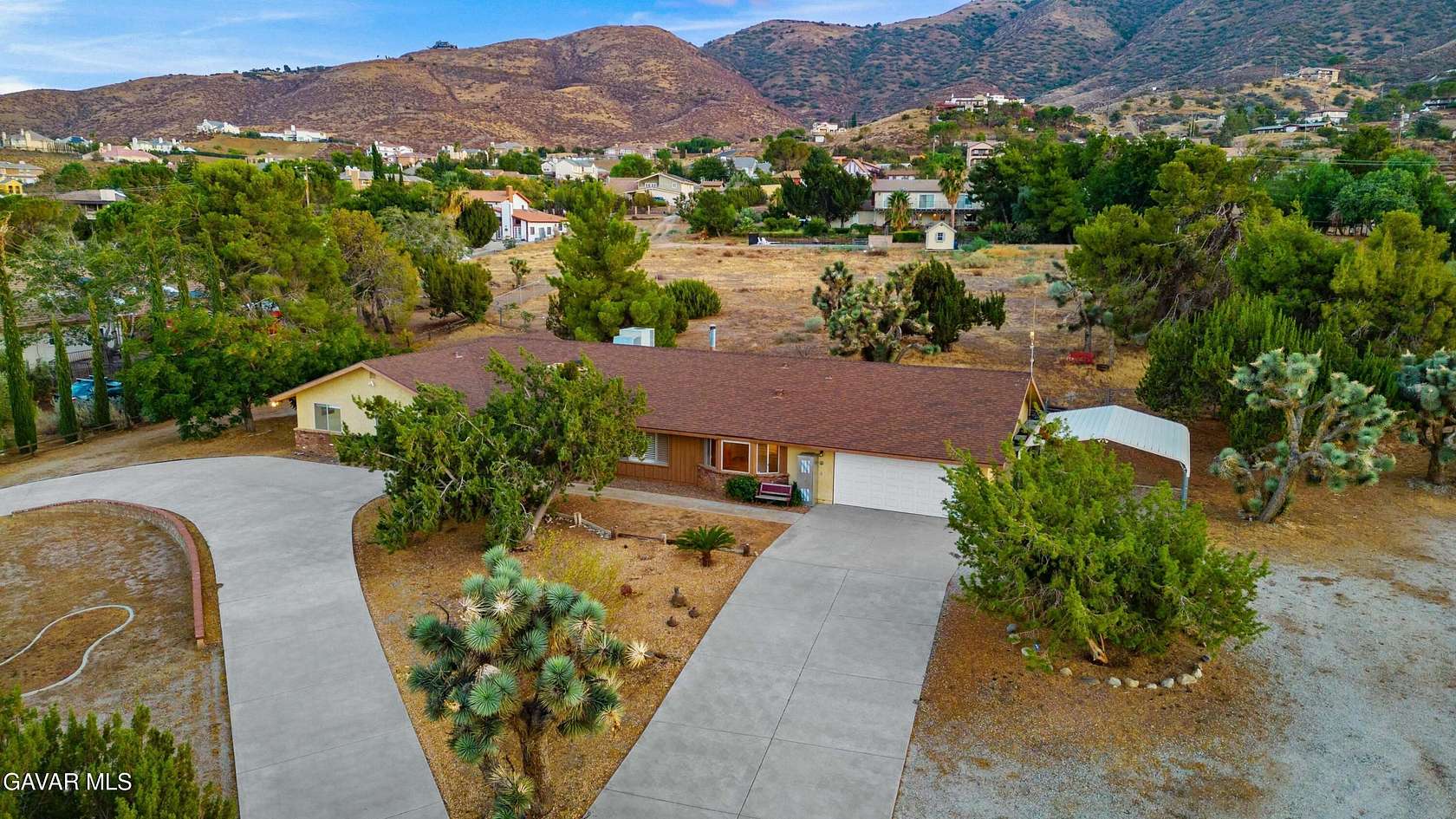 2.6 Acres of Residential Land with Home for Sale in Palmdale, California