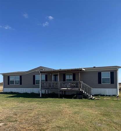 2.2 Acres of Residential Land with Home for Sale in Wills Point, Texas