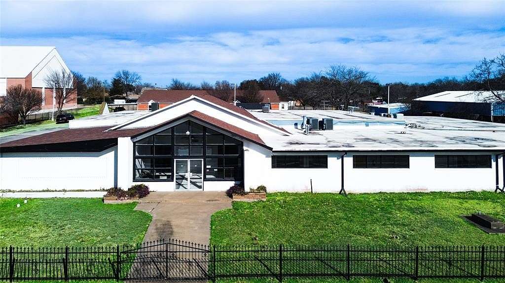 2.28 Acres of Commercial Land for Lease in Dallas, Texas