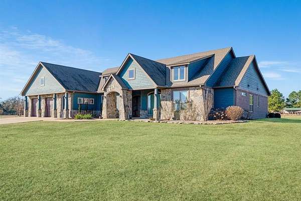 2 Acres of Residential Land with Home for Sale in Reno, Texas