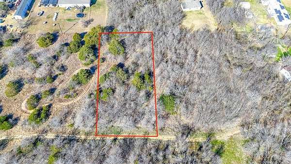 0.39 Acres of Residential Land for Sale in Corsicana, Texas