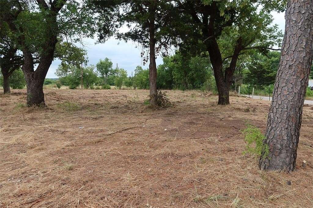 5.58 Acres of Residential Land for Sale in Bowie, Texas