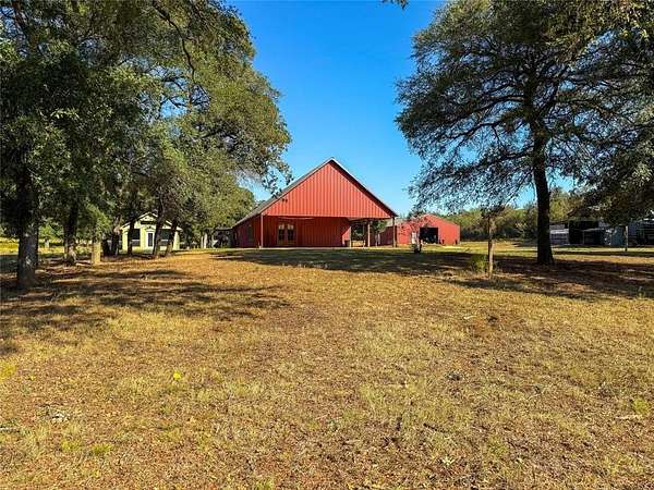 20 Acres of Agricultural Land with Home for Sale in Covington, Texas