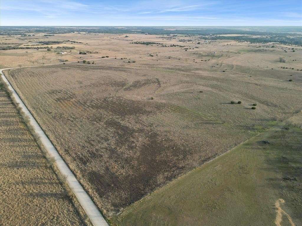10 Acres of Land for Sale in Hamilton, Texas
