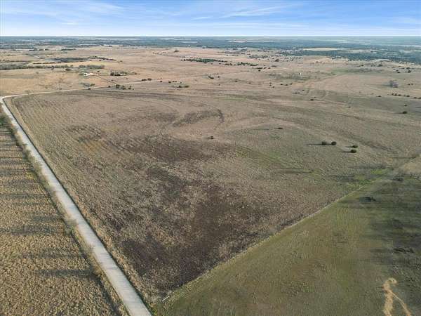 10 Acres of Land for Sale in Hamilton, Texas