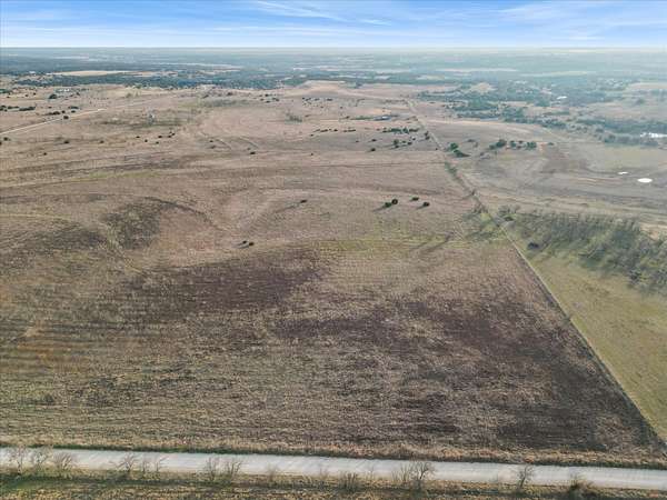 10 Acres of Recreational & Residential Land for Sale in Hamilton, Texas