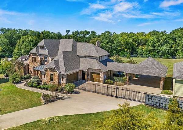 30.3 Acres of Land with Home for Sale in Canton, Texas