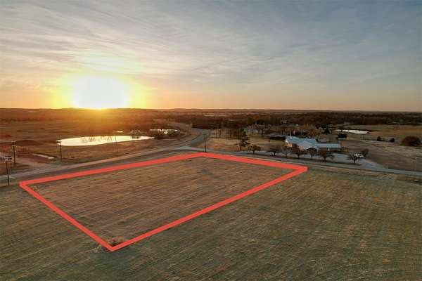 1.49 Acres of Residential Land for Sale in Gainesville, Texas
