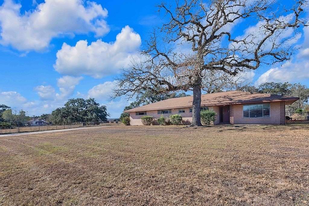 8 Acres of Improved Land for Sale in La Grange, Texas