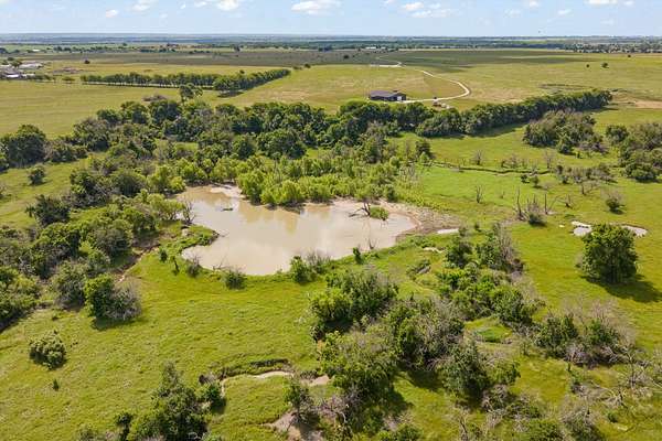 132 Acres of Agricultural Land for Sale in Grandview, Texas