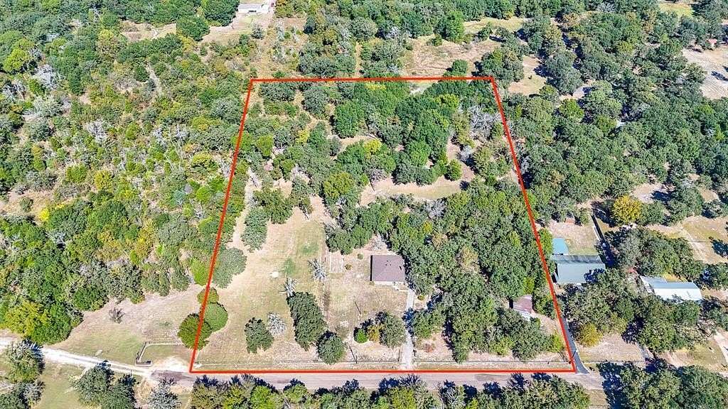 5 Acres of Residential Land with Home for Sale in Fairfield, Texas
