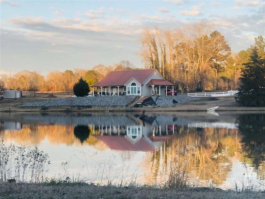 11.8 Acres of Recreational Land with Home for Lease in Long Branch, Texas