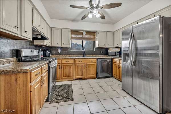 1.5 Acres of Residential Land with Home for Sale in Chagrin Falls, Ohio