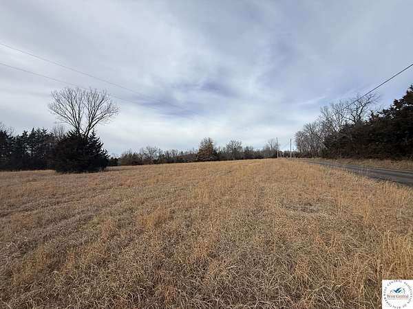 5 Acres of Residential Land for Sale in Warsaw, Missouri