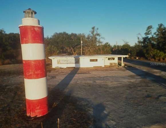 1.8 Acres of Improved Commercial Land for Sale in Dade City, Florida