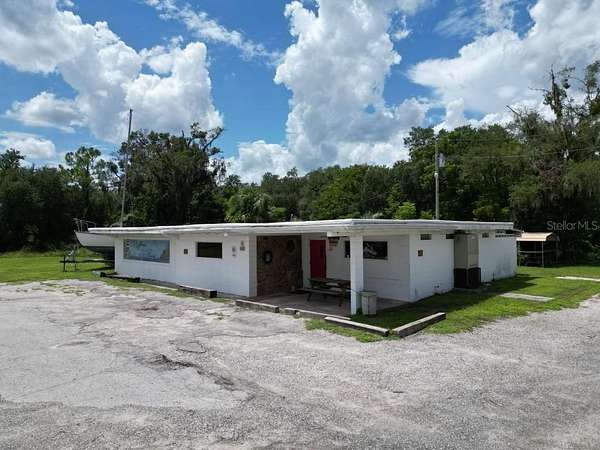 1.8 Acres of Improved Commercial Land for Sale in Dade City, Florida