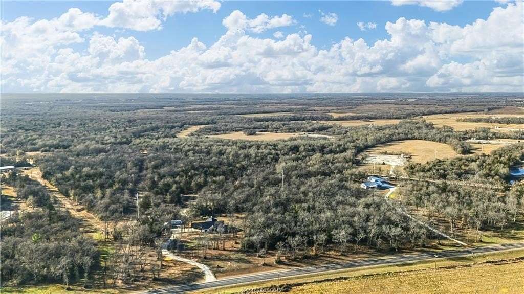 10 Acres of Residential Land for Sale in Franklin, Texas