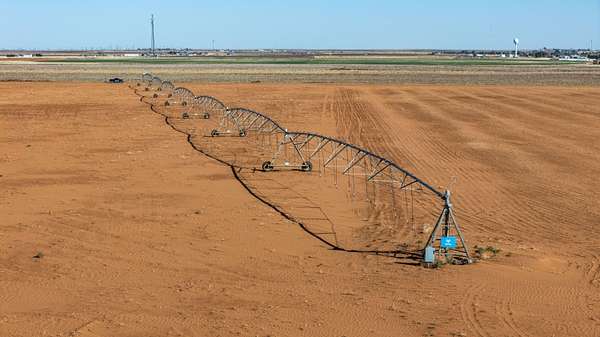 575 Acres of Recreational Land & Farm for Sale in Seagraves, Texas