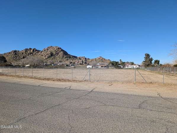 0.7 Acres of Land for Sale in Palmdale, California