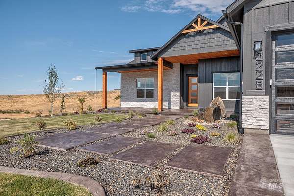 4 Acres of Land with Home for Sale in New Plymouth, Idaho