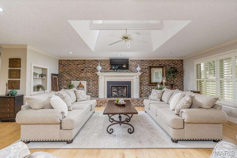 1.77 Acres of Residential Land with Home for Sale in Lebanon, Missouri