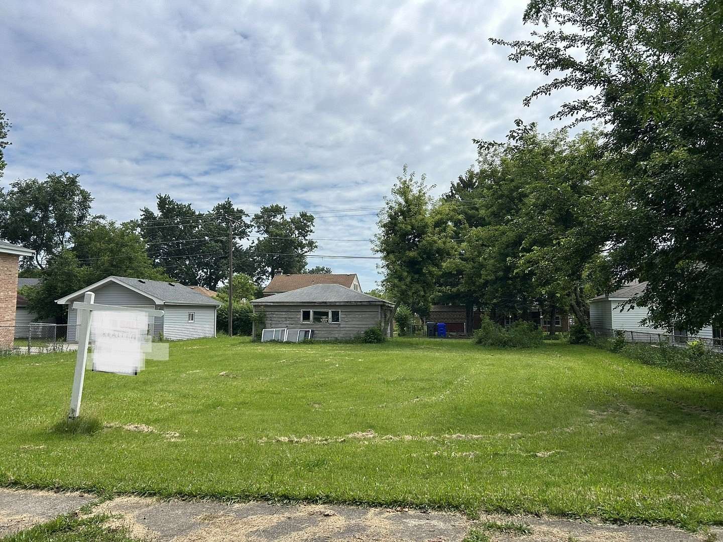 0.18 Acres of Residential Land for Sale in Lyons, Illinois