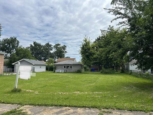 0.18 Acres of Residential Land for Sale in Lyons, Illinois