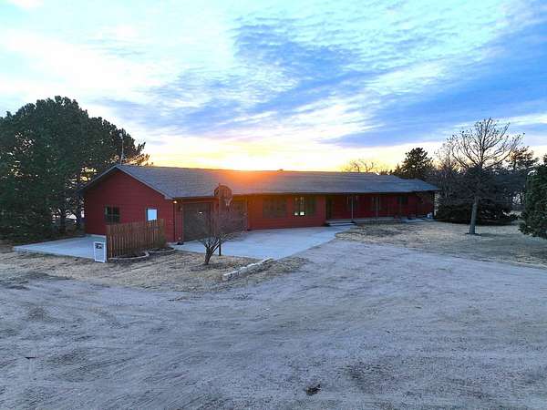 23 Acres of Land with Home for Sale in Colby, Kansas