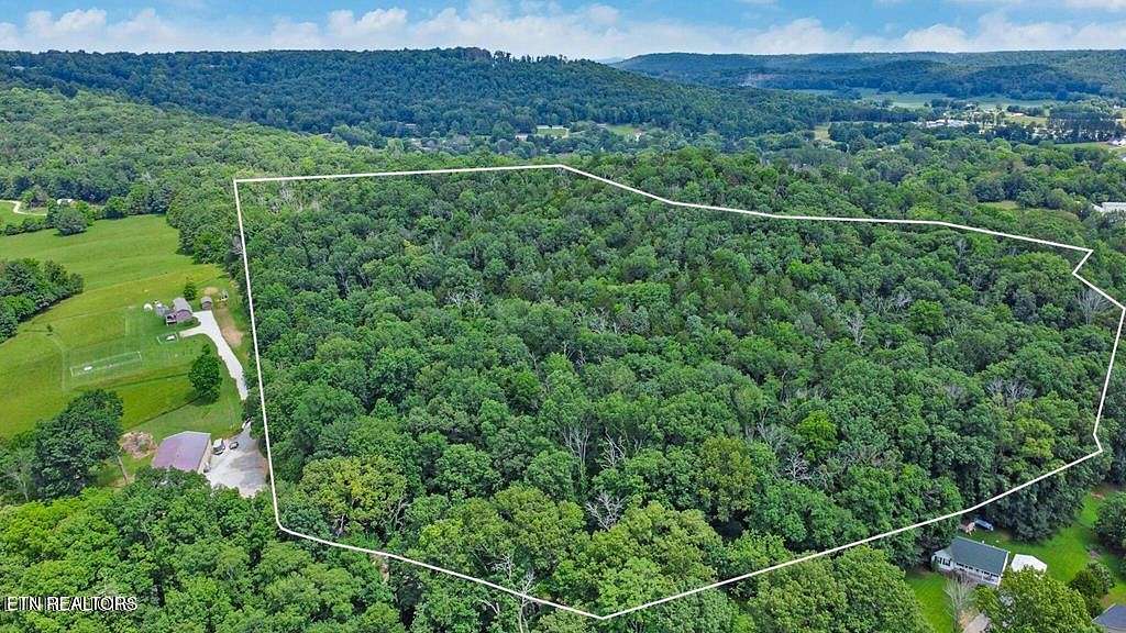 20.8 Acres of Recreational Land for Sale in Sparta, Tennessee