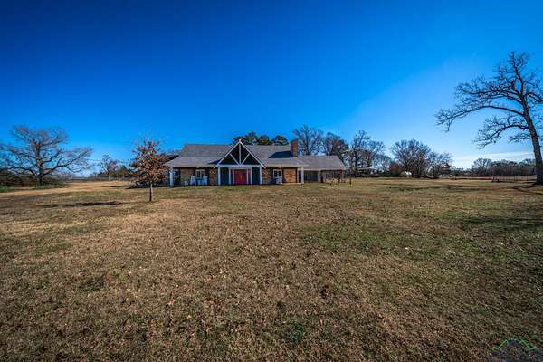 6 Acres of Residential Land with Home for Sale in Longview, Texas
