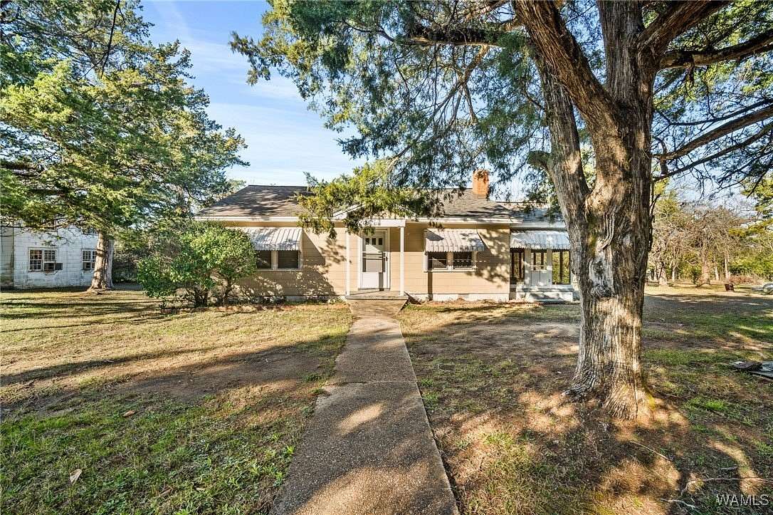 2.88 Acres of Residential Land with Home for Sale in Livingston, Alabama