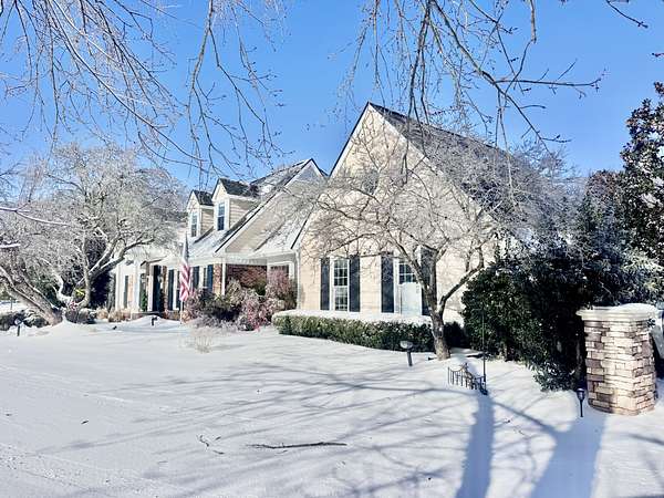 1.8 Acres of Residential Land with Home for Sale in Clarksville, Tennessee