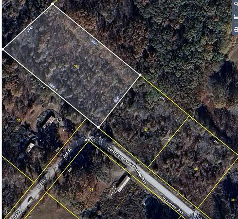 1.76 Acres of Mixed-Use Land for Sale in Manchester, Tennessee