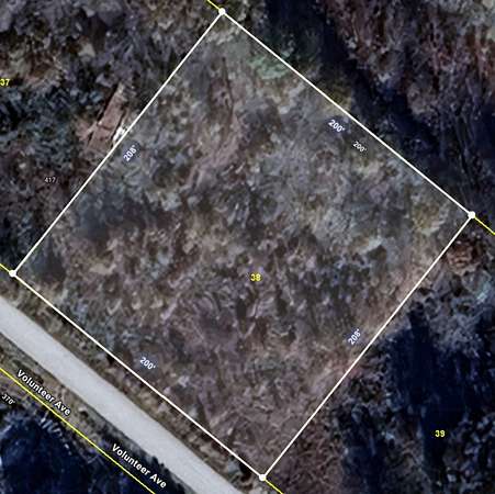 0.96 Acres of Mixed-Use Land for Sale in Manchester, Tennessee