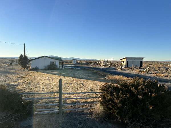 9 Acres of Land with Home for Sale in Silver Lake, Oregon