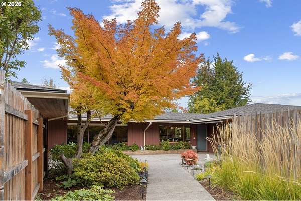 1.53 Acres of Residential Land with Home for Sale in Roseburg, Oregon