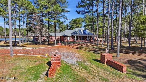 5.19 Acres of Residential Land with Home for Sale in Canton, Mississippi