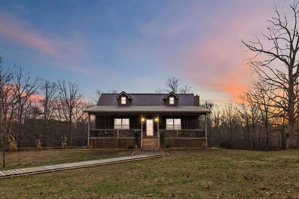 5.49 Acres of Residential Land with Home for Sale in Nancy, Kentucky