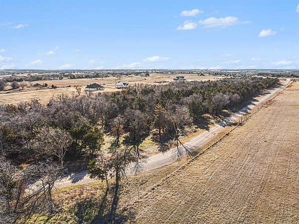 1.5 Acres of Residential Land for Sale in Guthrie, Oklahoma