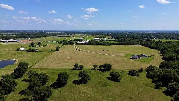 3.6 Acres of Residential Land for Sale in Wynnewood, Oklahoma