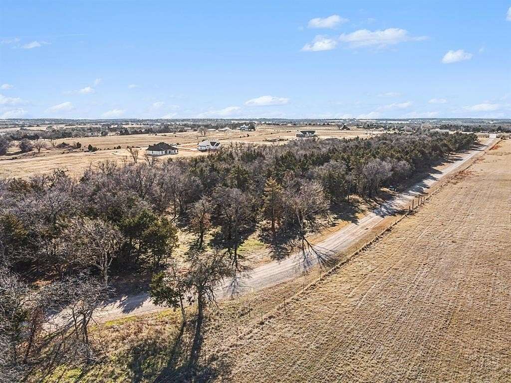 1.3 Acres of Residential Land for Sale in Guthrie, Oklahoma