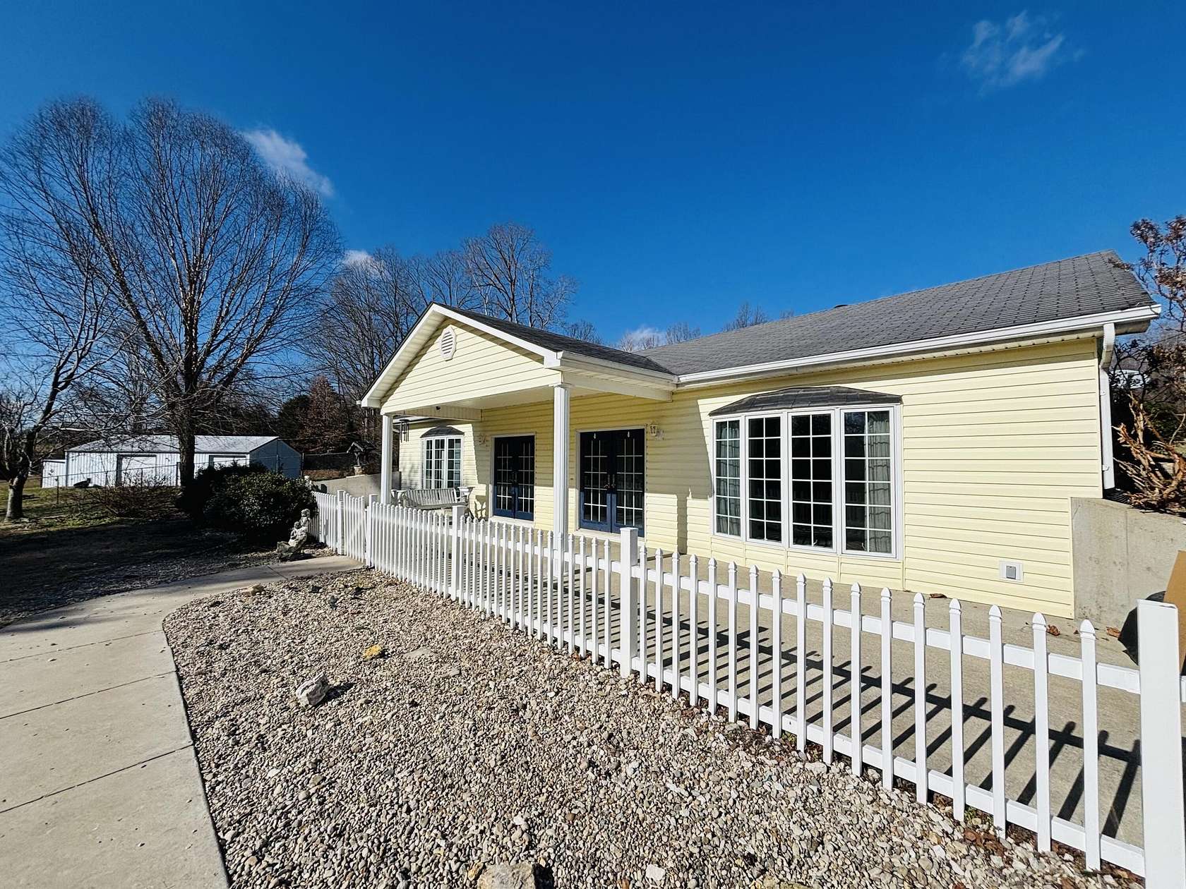 2.37 Acres of Residential Land with Home for Sale in Russell Springs, Kentucky