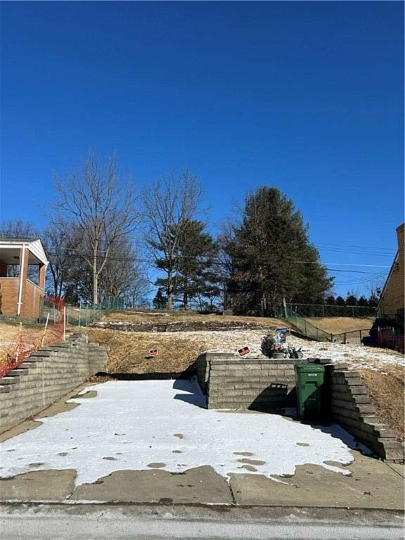 0.14 Acres of Residential Land for Sale in Castle Shannon, Pennsylvania