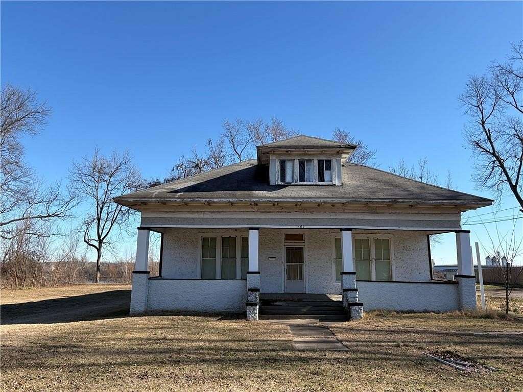 3.44 Acres of Residential Land with Home for Sale in Dardanelle, Arkansas