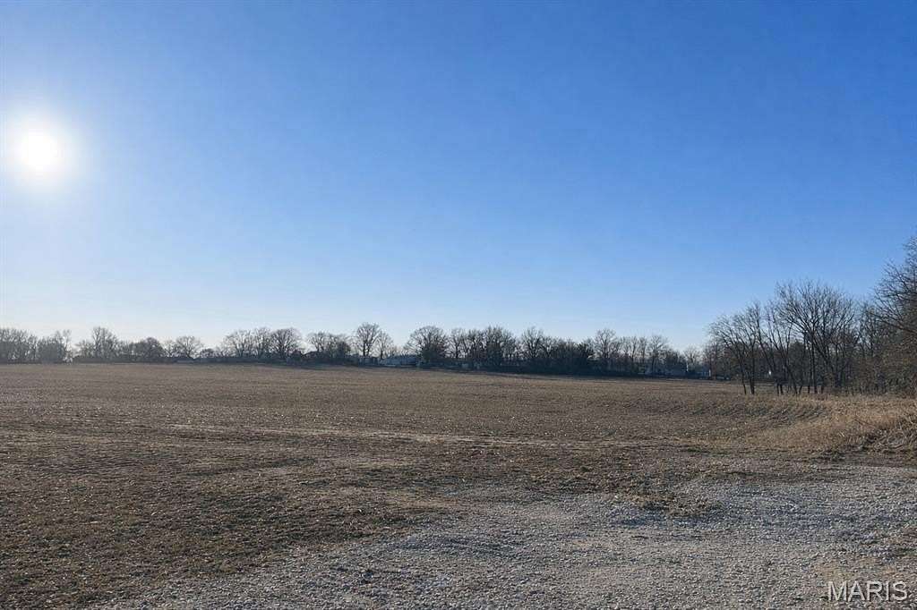 2.25 Acres of Residential Land for Sale in Troy, Illinois