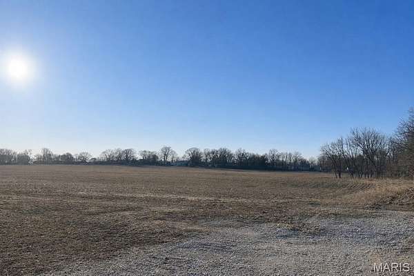 2.25 Acres of Residential Land for Sale in Troy, Illinois