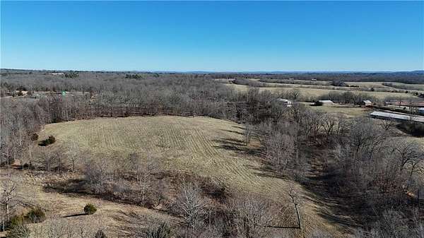 16 Acres of Agricultural Land for Sale in Huntsville, Arkansas