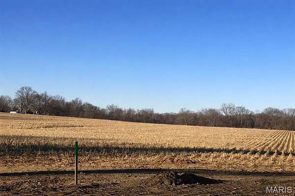 4 Acres of Residential Land for Sale in Troy, Illinois